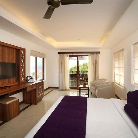 คอนทัวร์ ไอส์แลนด์ รีสอร์ต แอนด์ สปา Hotel Tariyod ภายนอก รูปภาพ