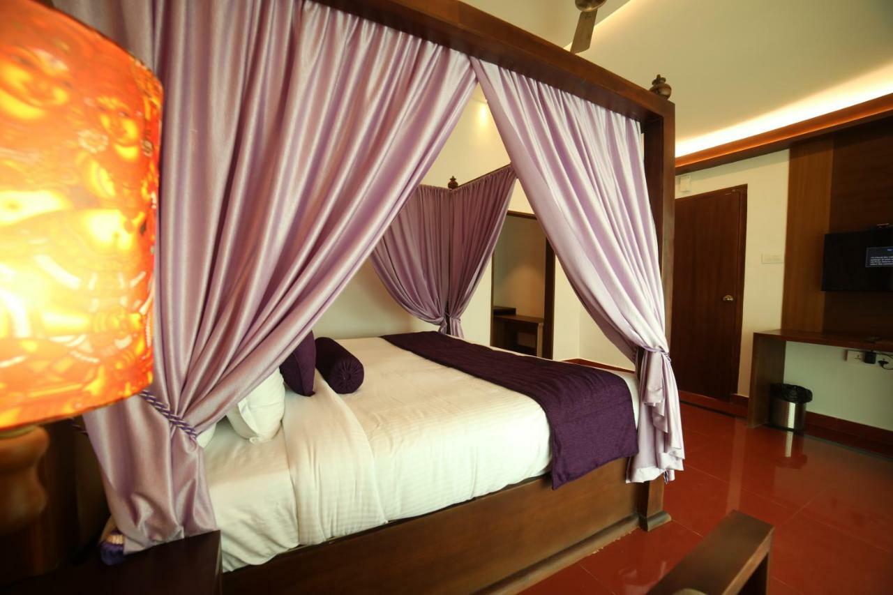 คอนทัวร์ ไอส์แลนด์ รีสอร์ต แอนด์ สปา Hotel Tariyod ภายนอก รูปภาพ