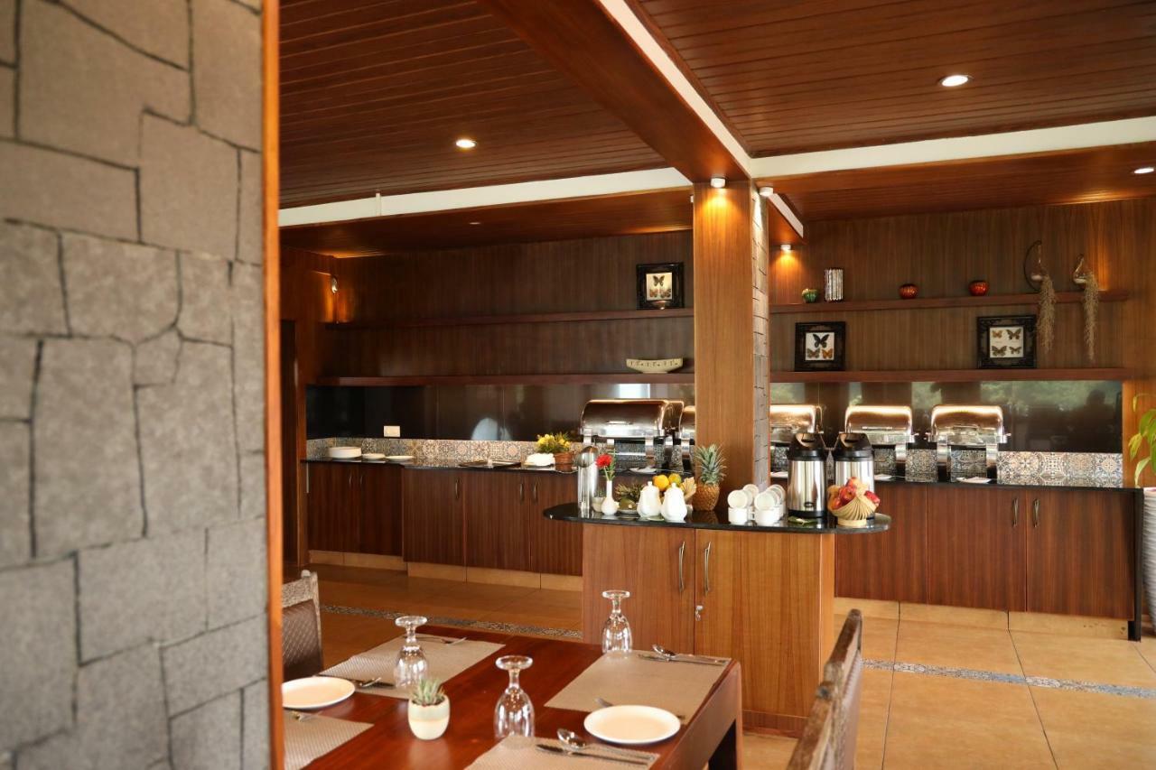 คอนทัวร์ ไอส์แลนด์ รีสอร์ต แอนด์ สปา Hotel Tariyod ภายนอก รูปภาพ